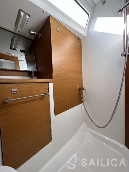 Sun Odyssey 389 - Yacht Charter Sailica