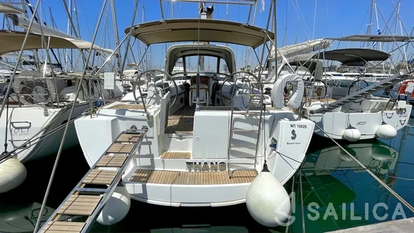 Oceanis 50 - Yacht Charter Sailica