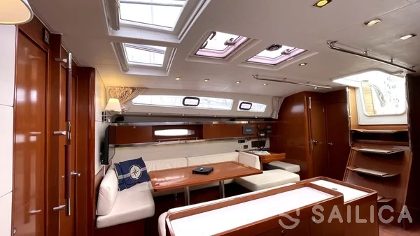 Oceanis 50 - Yacht Charter Sailica