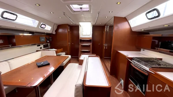 Oceanis 50 - Yacht Charter Sailica