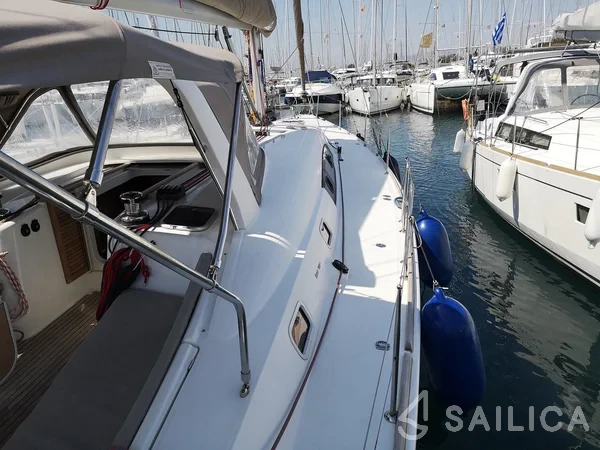 Oceanis 50 - Yacht Charter Sailica
