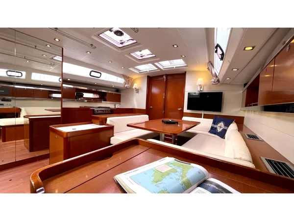 Oceanis 50 - Yacht Charter Sailica