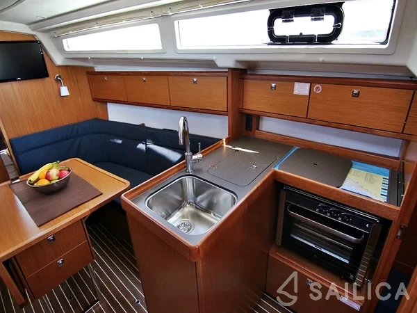 Bavaria 34 Cruiser - Yacht Charter Sailica