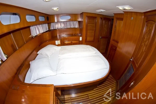 Staryacht 1670 - Yacht Charter Sailica