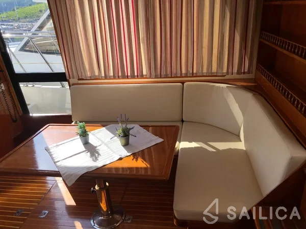 Staryacht 1670 - Yacht Charter Sailica