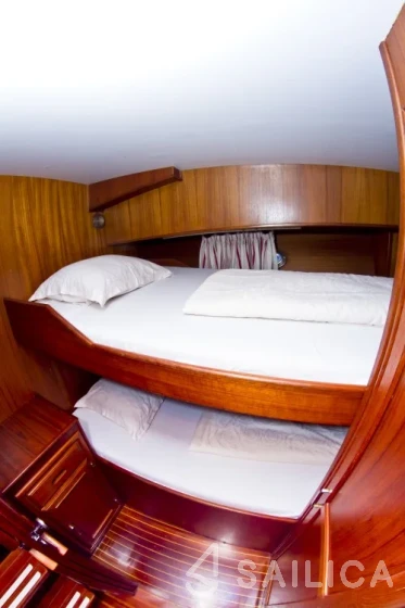 Staryacht 1670 - Yacht Charter Sailica