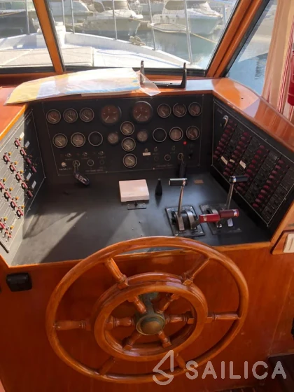 Staryacht 1670 - Yacht Charter Sailica