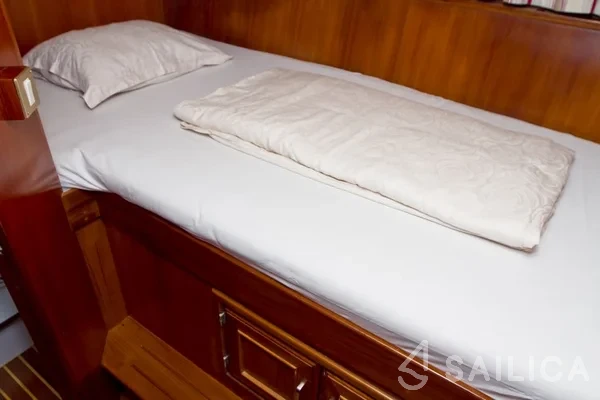 Staryacht 1670 - Yacht Charter Sailica