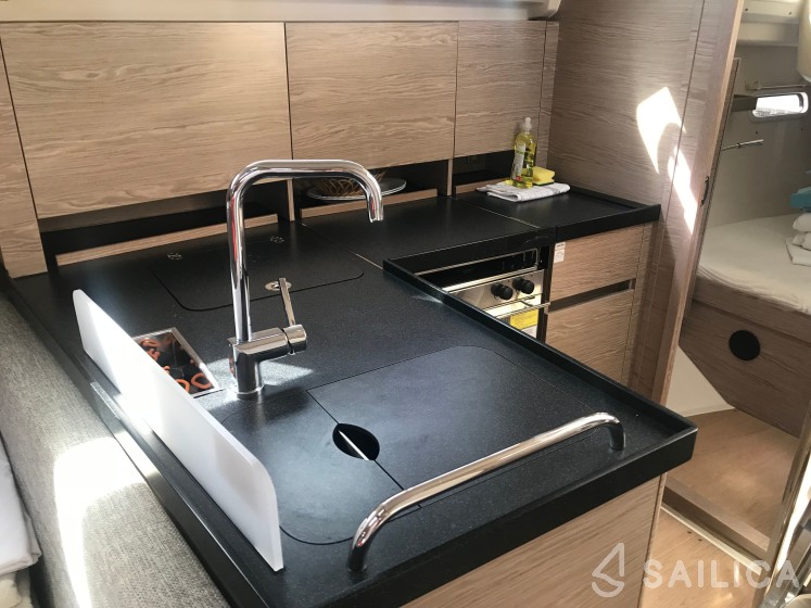 Hanse 388 - Yacht Charter Sailica