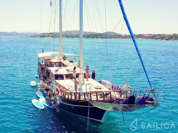 Gulet - Yacht Charter Sailica