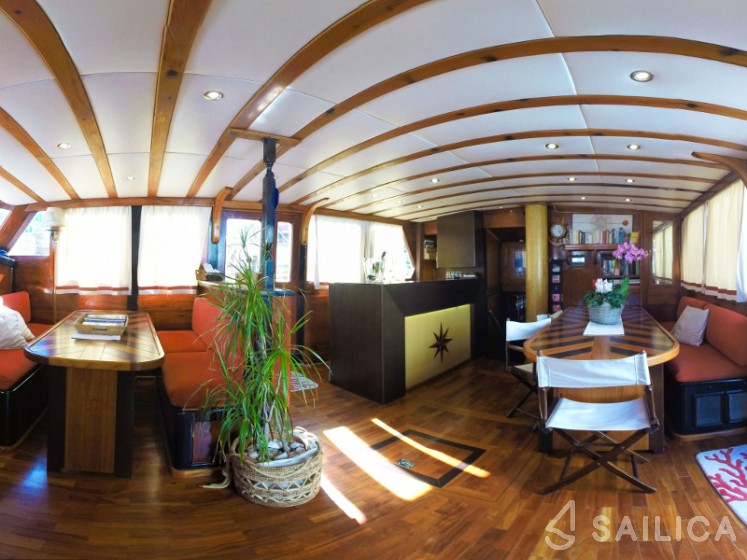 Gulet - Yacht Charter Sailica