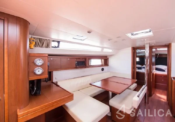 Oceanis 48 - Yacht Charter Sailica