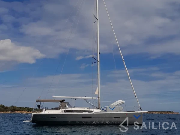 Dufour 460 GL - Yacht Charter Sailica