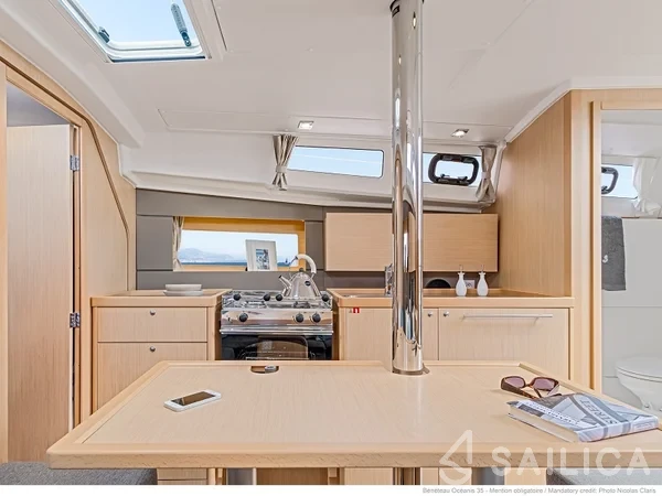 Oceanis 35.1 - Yacht Charter Sailica