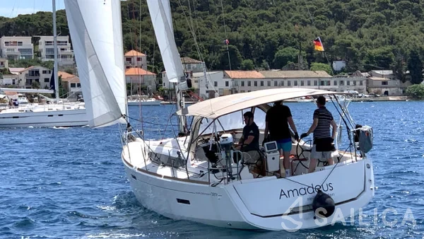 Sun Odyssey 389 - Yacht Charter Sailica