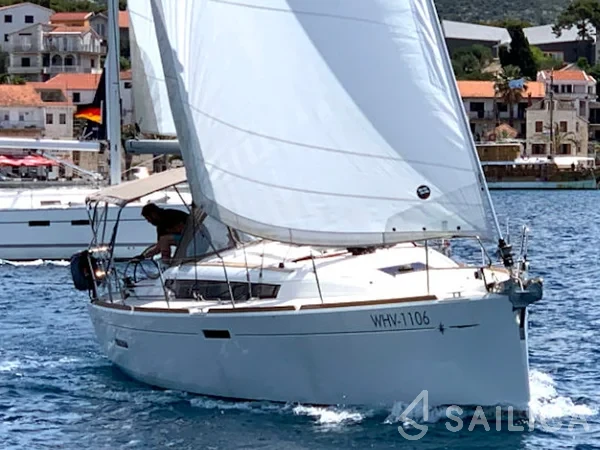 Sun Odyssey 389 - Yacht Charter Sailica