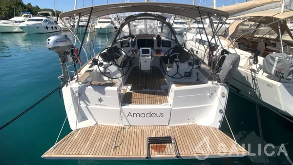 Sun Odyssey 389 - Yacht Charter Sailica