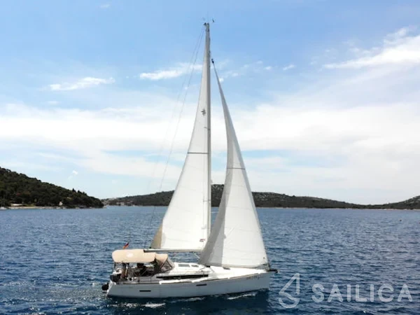 Sun Odyssey 389 - Yacht Charter Sailica