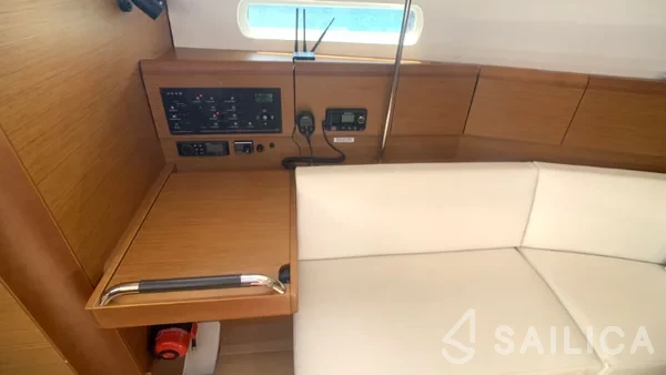 Sun Odyssey 389 - Yacht Charter Sailica
