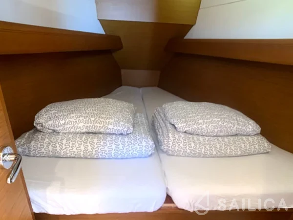 Sun Odyssey 389 - Yacht Charter Sailica