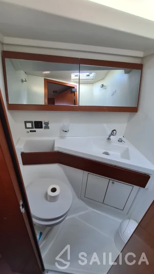 Oceanis 46.1 - Yacht Charter Sailica