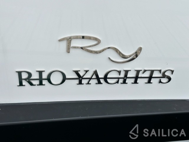 Rio Parana 38 - Yacht Charter Sailica