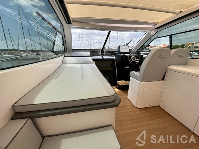 Rio Parana 38 - Yacht Charter Sailica