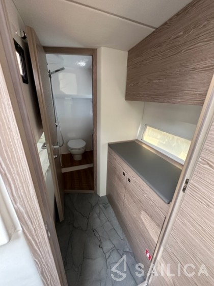 Rio Parana 38 - Yacht Charter Sailica