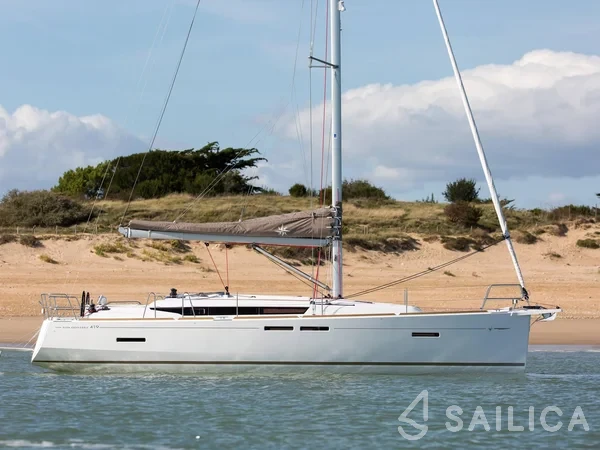 Sun Odyssey 419 - Yacht Charter Sailica