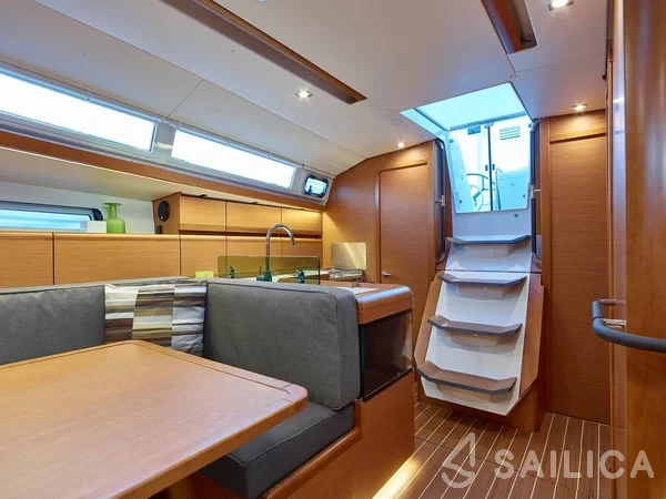 Sun Odyssey 419 - Yacht Charter Sailica