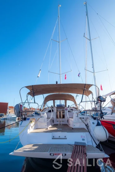 Elan 40 Impression - Yacht Charter Sailica