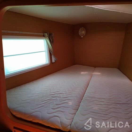 Lagoon 380 - Yacht Charter Sailica