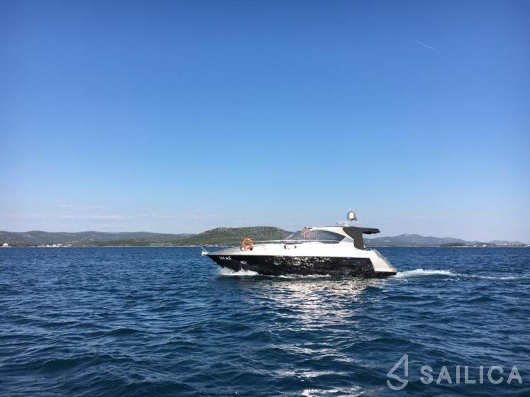 Mirakul 40 - Yacht Charter Sailica