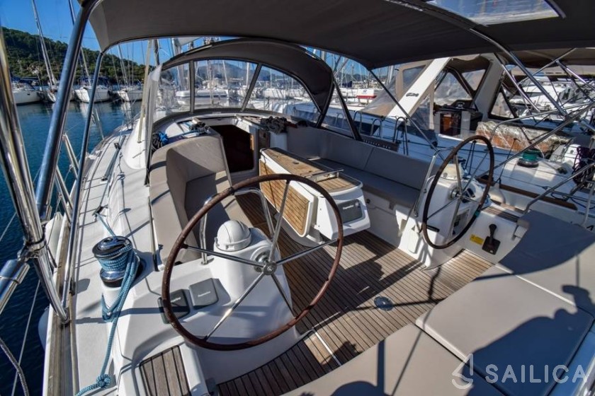 Oceanis 40 - Yacht Charter Sailica
