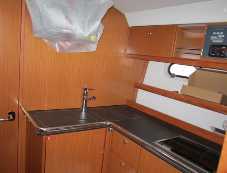 Bavaria Sport 34 HT - Yacht Charter Sailica