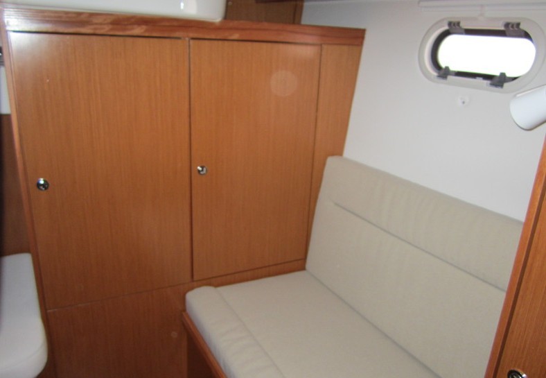 Bavaria Sport 34 HT - Yacht Charter Sailica
