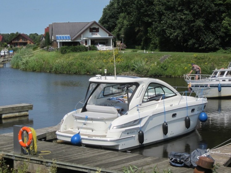Bavaria Sport 34 HT - Yacht Charter Sailica