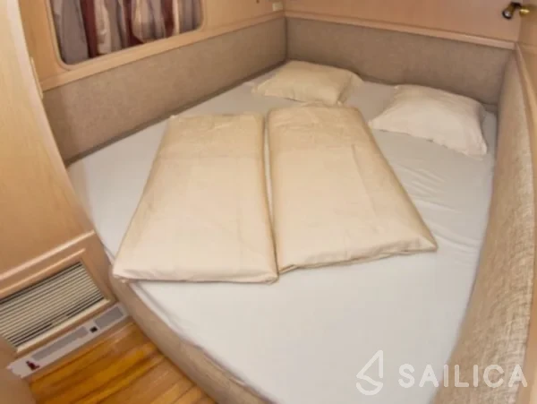Johnson 56 - Yacht Charter Sailica