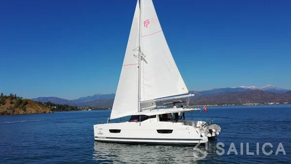 Lucia 40 - Yacht Charter Sailica