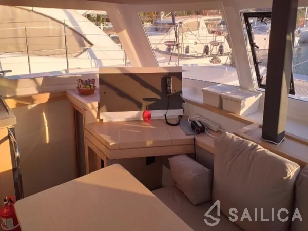 Lucia 40 - Yacht Charter Sailica
