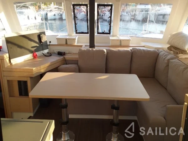 Lucia 40 - Yacht Charter Sailica