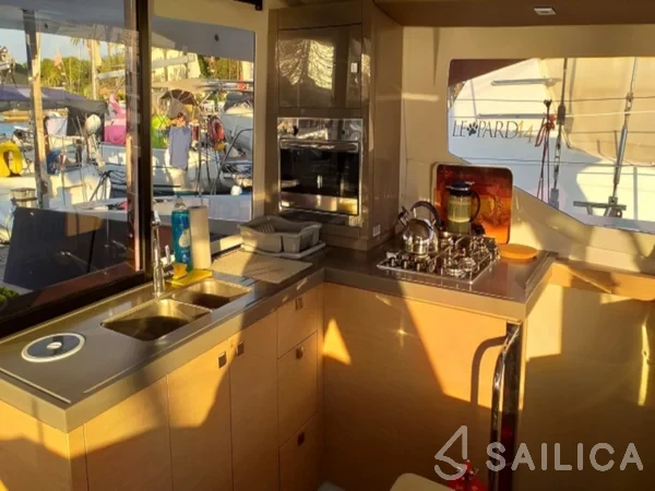 Lucia 40 - Yacht Charter Sailica