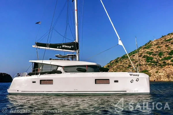 Lagoon 42 - Yacht Charter Sailica