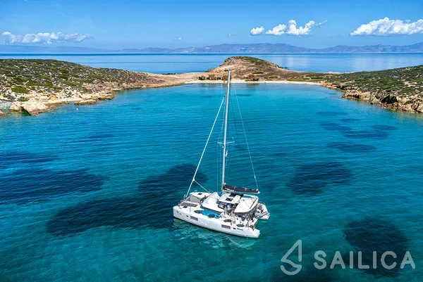 Lagoon 42 - Yacht Charter Sailica