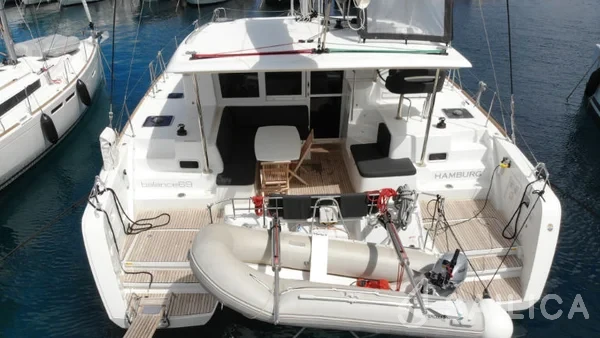 Lagoon 40 - Yacht Charter Sailica