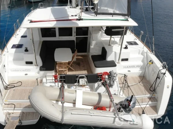 Lagoon 40 - Yacht Charter Sailica