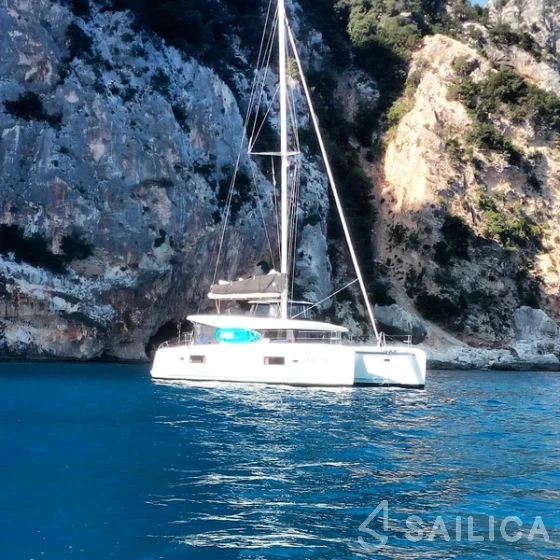 Lagoon 42 - Yacht Charter Sailica