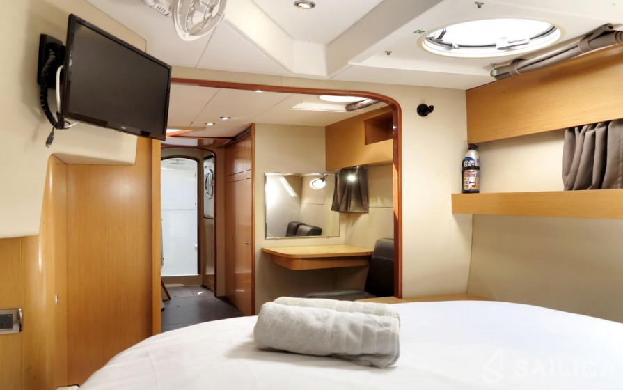 Salina 48 Evolution - 3 + 1 cab. - Yacht Charter Sailica