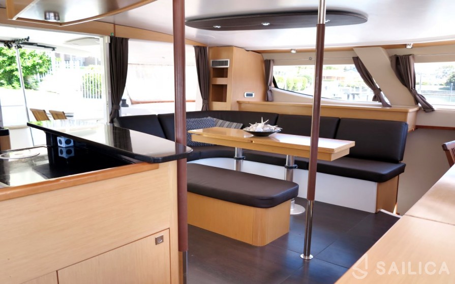 Salina 48 Evolution - 3 + 1 cab. - Yacht Charter Sailica