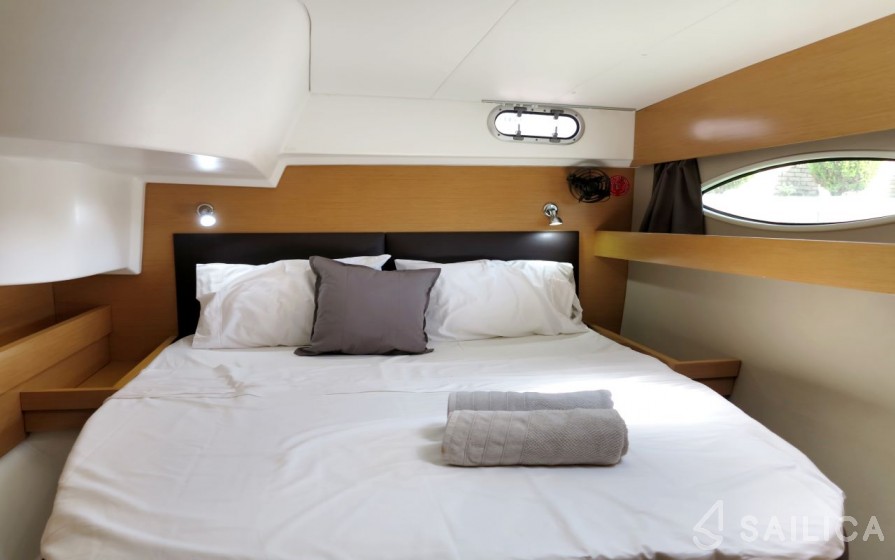 Salina 48 Evolution - 3 + 1 cab. - Yacht Charter Sailica